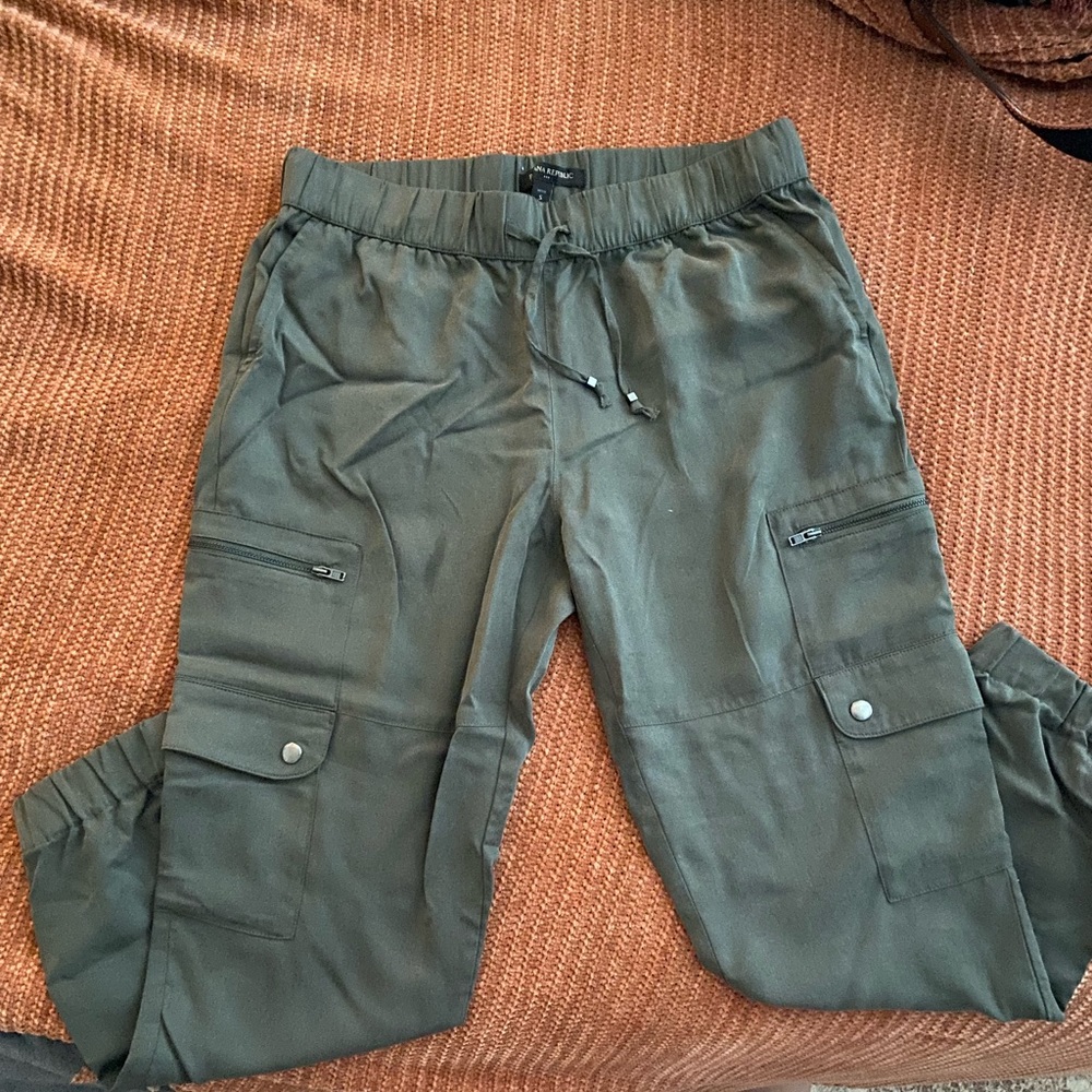 Green utility joggers